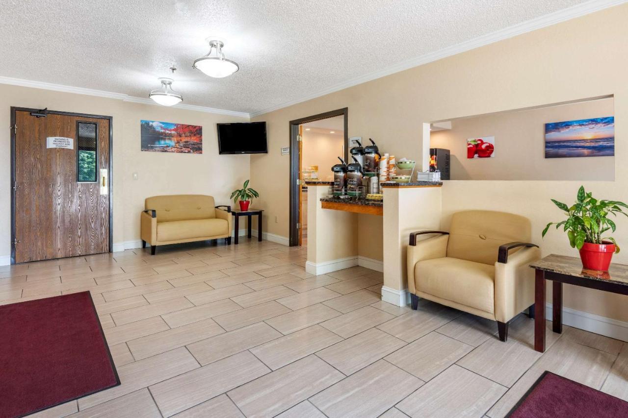 Quality Inn 2*
